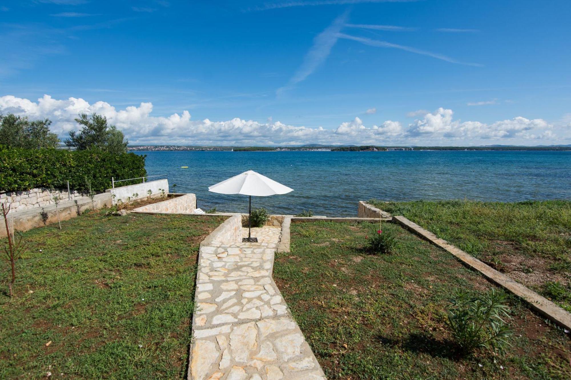 Apartment Blazenka - 20M From The Sea Tkon Exteriér fotografie